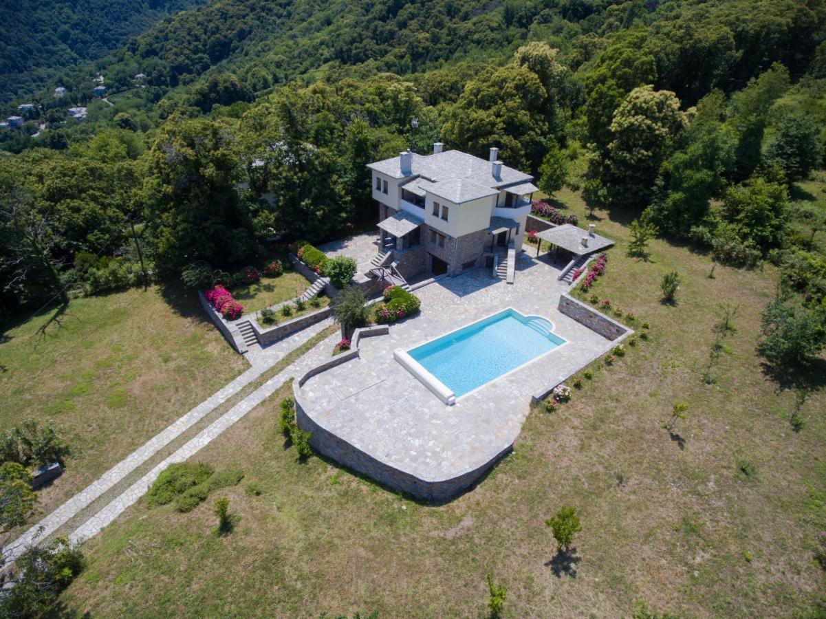 Luxury Villa With Pool In Цагкарада Екстер'єр фото