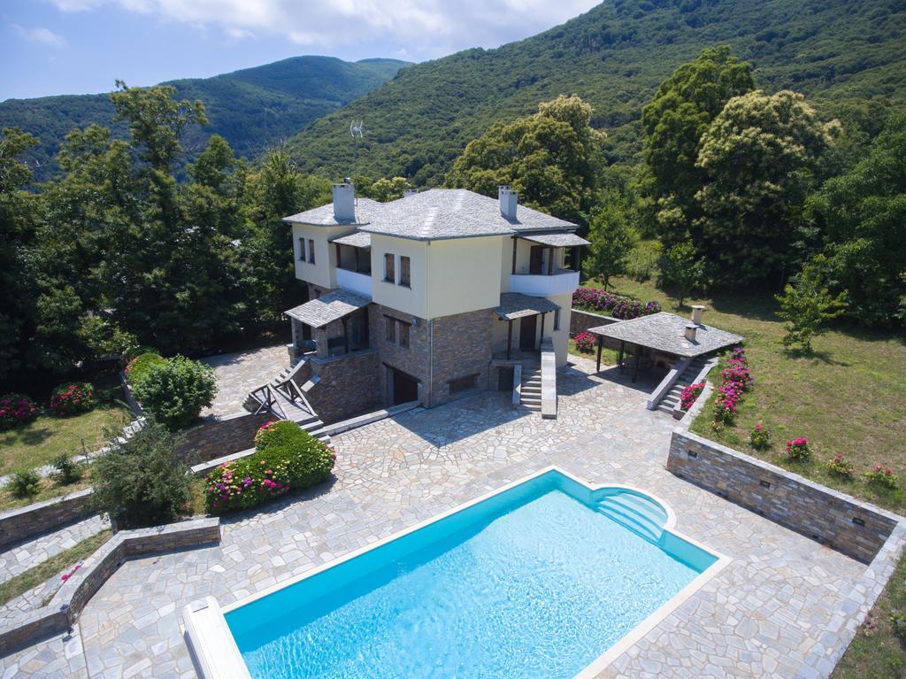 Luxury Villa With Pool In Цагкарада Екстер'єр фото