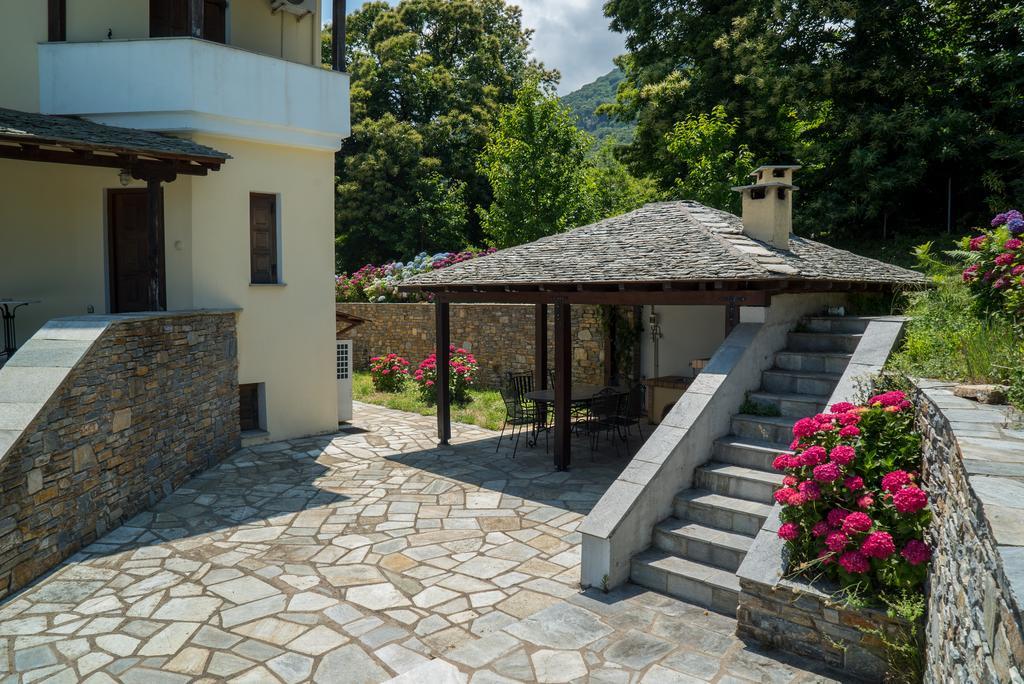 Luxury Villa With Pool In Цагкарада Екстер'єр фото