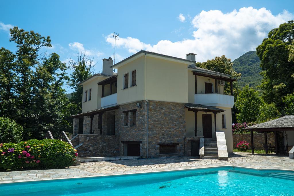 Luxury Villa With Pool In Цагкарада Екстер'єр фото